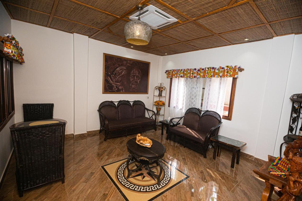 Ike'S Cultural Village Kumasi Ngoại thất bức ảnh