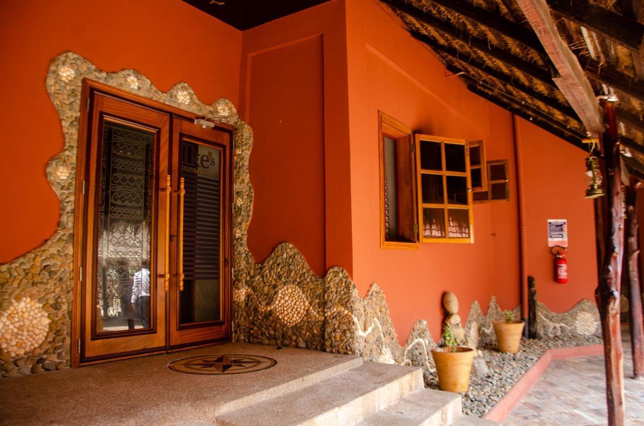 Ike'S Cultural Village Kumasi Ngoại thất bức ảnh